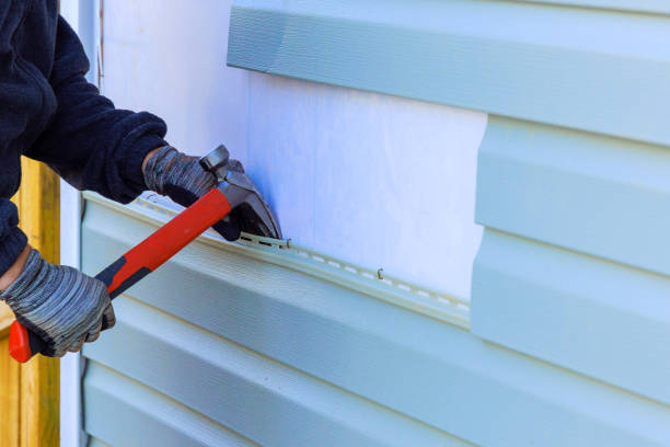 Trusted Storm Damage Siding Repair service in Rochester, IL - Creative Siding